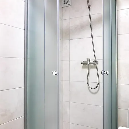 центр посуточно новая двухуровневая Da Luisa * 무카체베