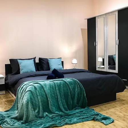 центр посуточно новая двухуровневая Da Luisa Apartment Mukacheve