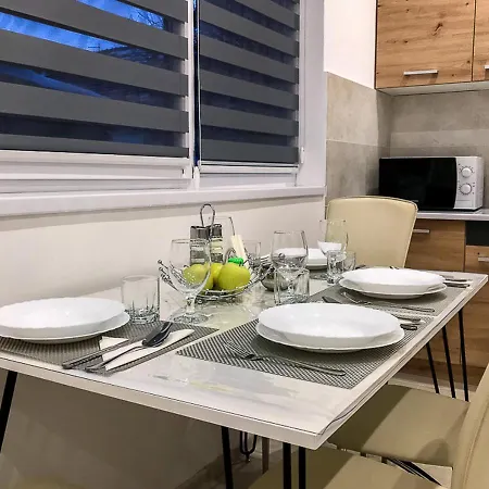 Appartement центр посуточно новая двухуровневая Da Luisa *