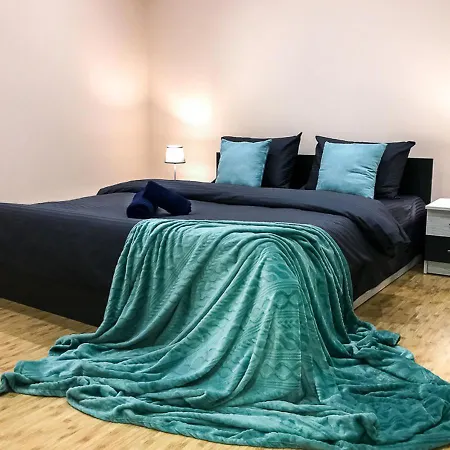 Apartmán центр посуточно новая двухуровневая Da Luisa *